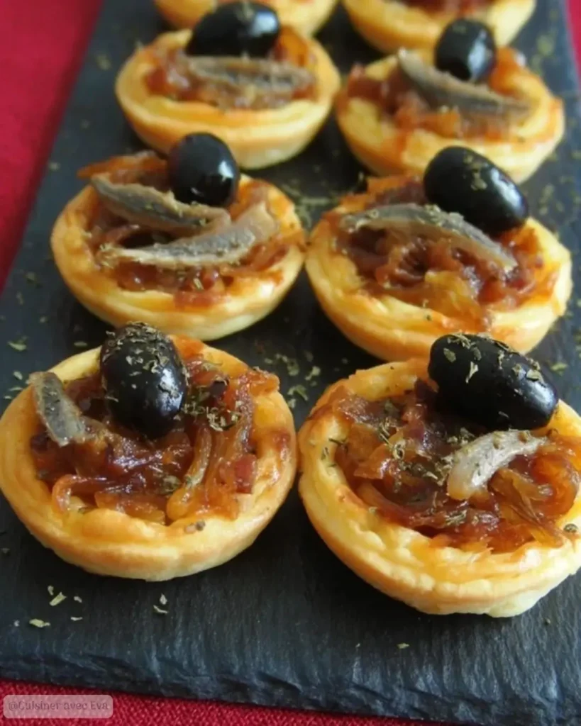 Pourquoi vous allez adorer ces Mini Tartelettes aux Oignons et aux Anchois Façon Pissaladière